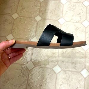 Steve Madden Dariella Black Sandal, Sz. 7